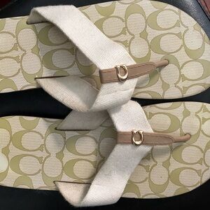 Too small. Worn 2 times